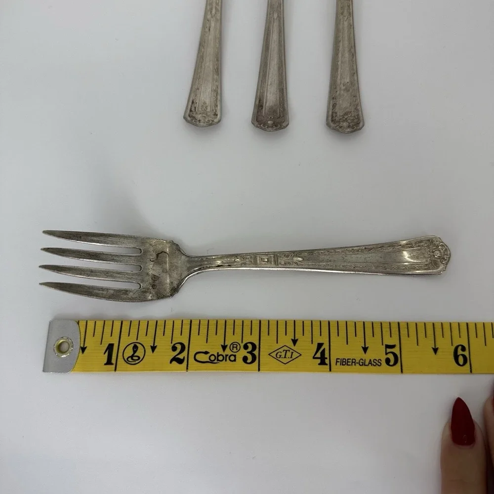 Set of 4 Vintage EPNS Silverplate Forks NS‎ Co Floral Scroll Pattern Flatware